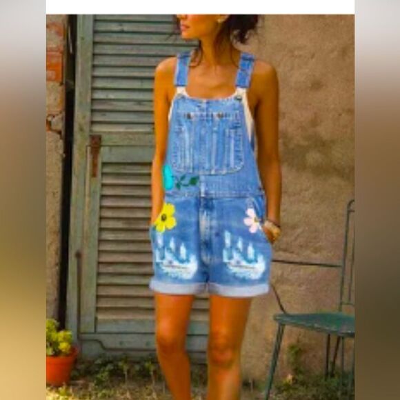 Jean overalls  with pockets and hand painted daisies distressed look. Says 3x - Picture 1 of 9